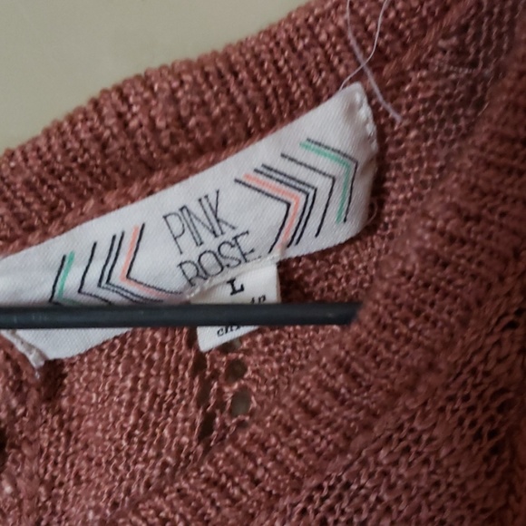 Pink Rose Sweater - Picture 4 of 6